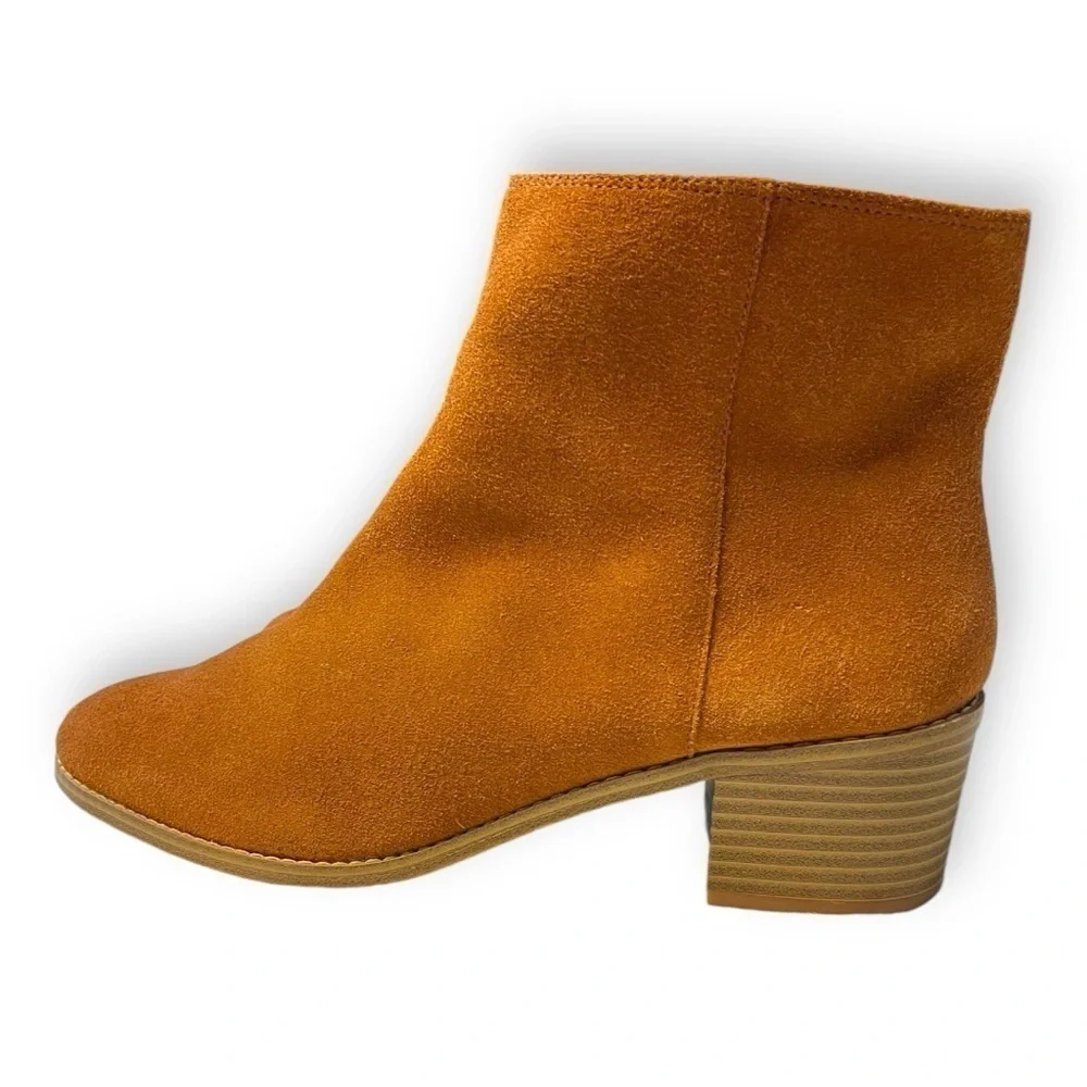 CLARK'S Breccan Myth Cognac Brown Suede Ankle Bootie EUC Size 9.5